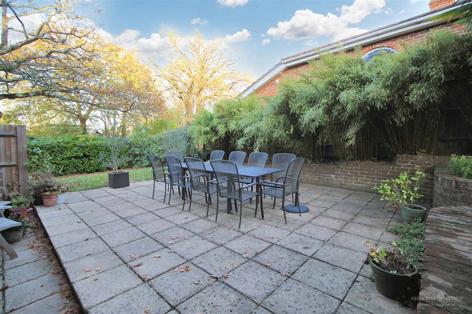 Roebuck Rise, Tilehurst, Reading